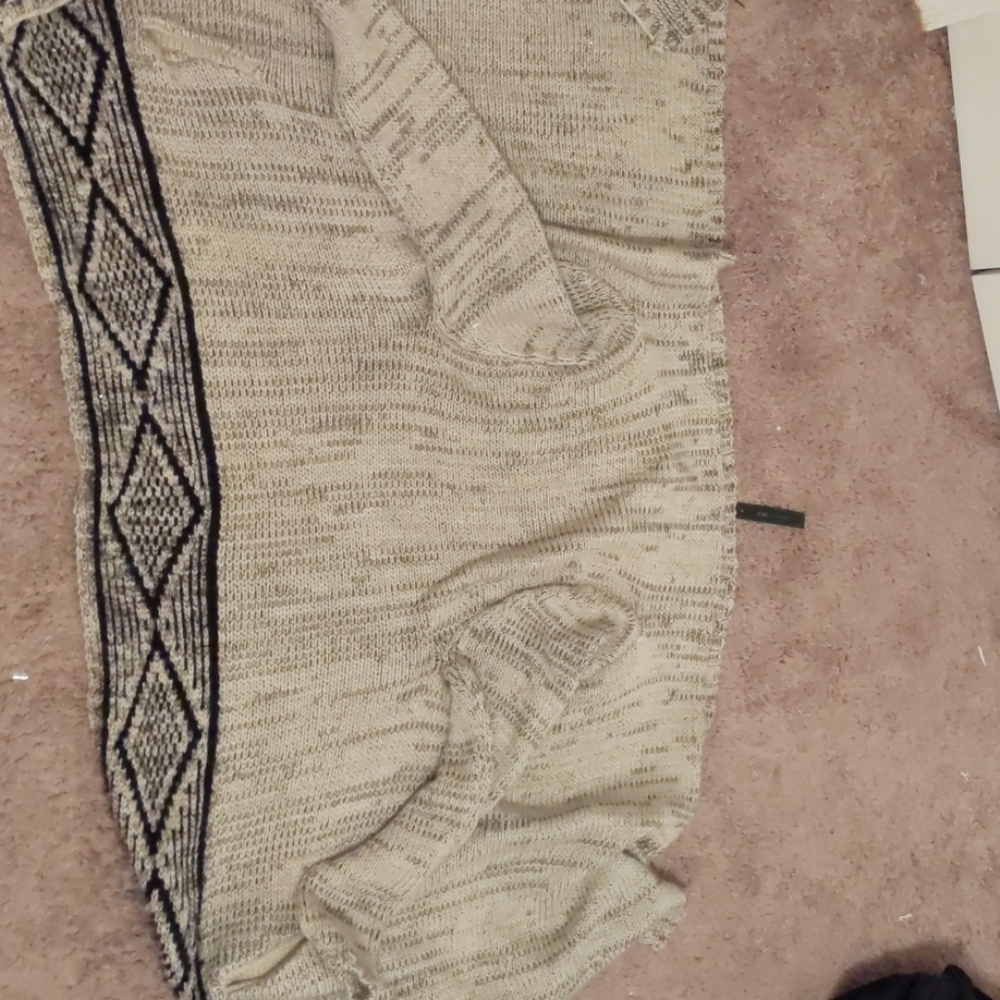 Sweater - Picture 5 of 5
